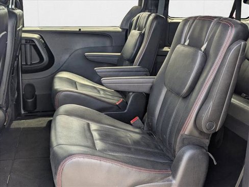 Used 2019 Dodge Grand Caravan GT image 18