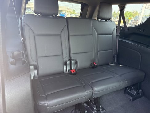 Used 2021 Chevrolet Suburban LT image 31