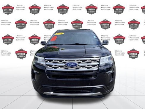 Used 2018 Ford Explorer XLT w/ Equipment Group 202A image 10