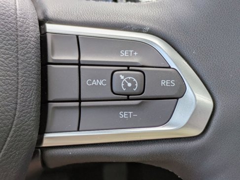 New 2025 Jeep Compass Latitude w/ Sun and Sound Group image 17