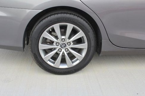 Used 2017 Toyota Camry XLE image 43