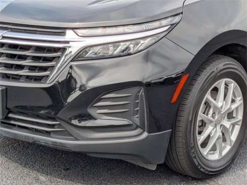 Used 2023 Chevrolet Equinox LS image 9