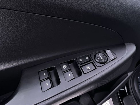 Used 2020 Hyundai Tucson SE image 13