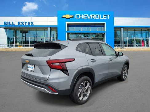 New 2026 Chevrolet Trax LT w/ LT Convenience Package image 3