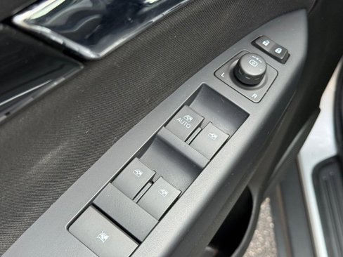 Used 2013 Chevrolet Captiva Sport LS image 18