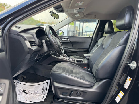 Used 2024 Mitsubishi Outlander AWD image 19
