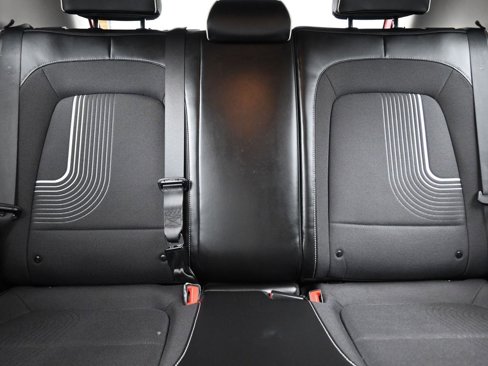 Used 2022 Hyundai Venue Limited w/ Cargo Package image 28