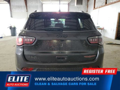 Used 2021 Jeep Compass Trailhawk image 12