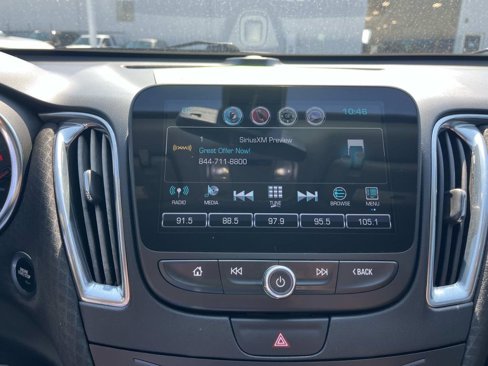 Used 2016 Chevrolet Malibu LT image 22