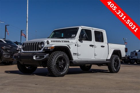 New 2025 Jeep Gladiator Sport image 7