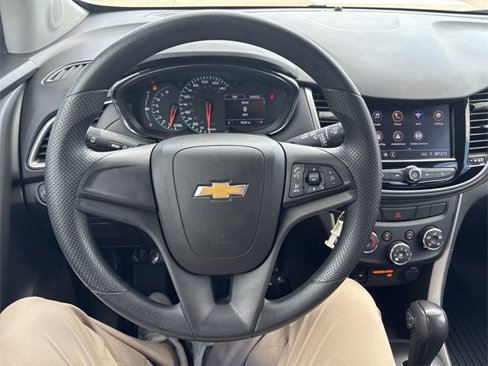 Used 2020 Chevrolet Trax LS image 19