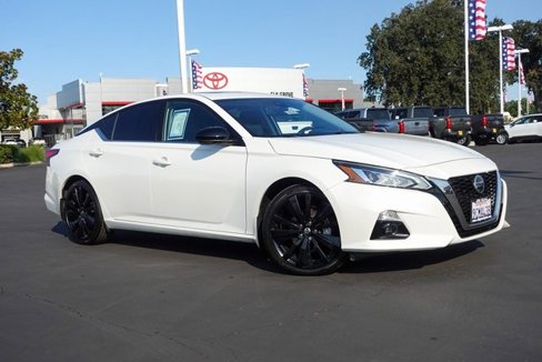 Used 2022 Nissan Altima 2.5 SR w/ Midnight Edition Package image 8