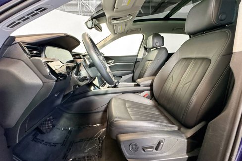 Used 2023 Audi e-tron Premium Plus w/ Premium Plus Package image 19