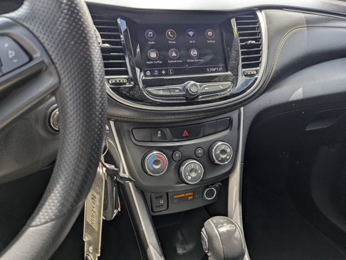 Used 2022 Chevrolet Trax LS w/ Tint and Cruise Package image 10