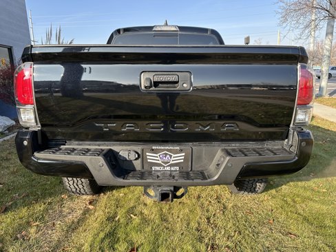 Used 2020 Toyota Tacoma TRD Off-Road image 8