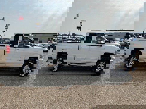 Used 2018 Chevrolet Silverado 1500 LT w/ All Star Edition image 47