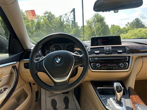 Used 2015 BMW 428i Gran Coupe xDrive image 9
