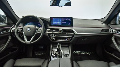 Certified 2023 BMW 530i w/ Premium Package image 15