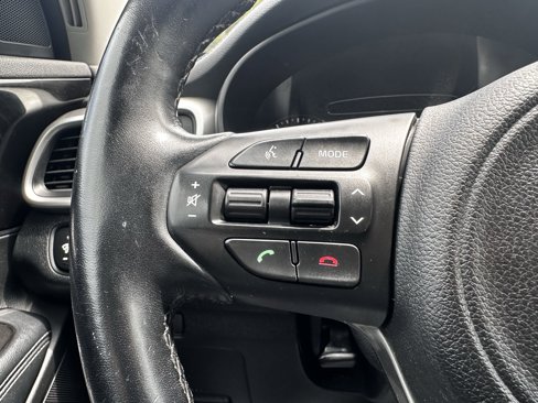 Used 2017 Kia Sorento LX w/ LX Convenience Package image 10