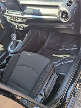 Used 2023 Kia Forte LXS image 4