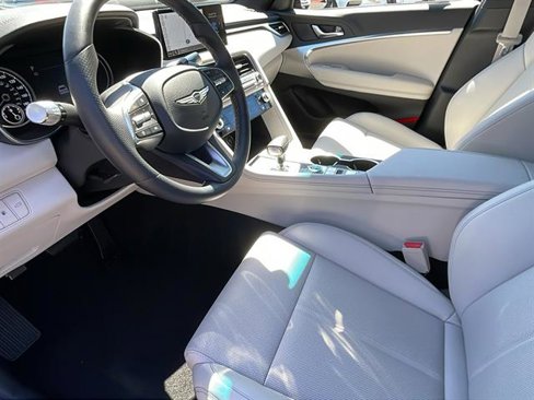 Used 2025 Genesis G70 2.5T image 14