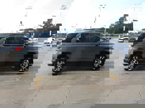 Used 2018 Chevrolet Traverse LT image 10