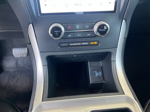 Used 2024 Ford Edge SEL image 30