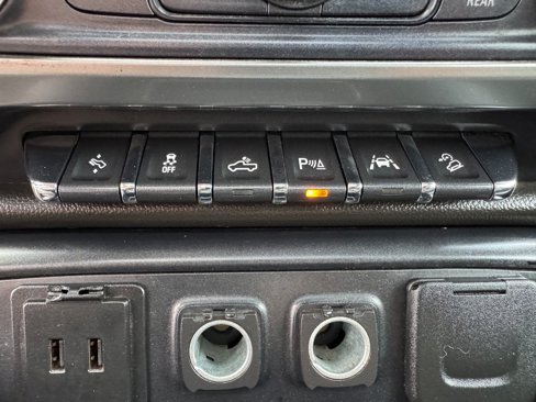 Used 2017 Chevrolet Silverado 1500 LTZ Z71 w/ LTZ Plus Package image 41