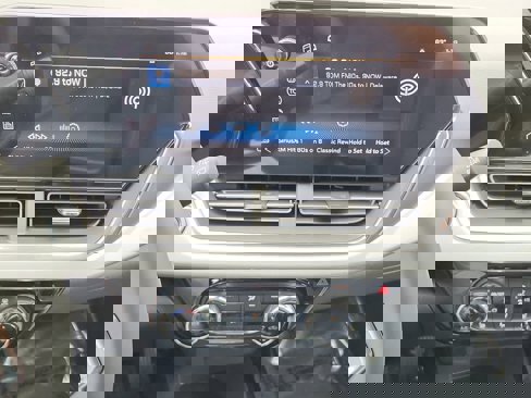 New 2025 Chevrolet Trax LT w/ Driver Confidence Package image 13