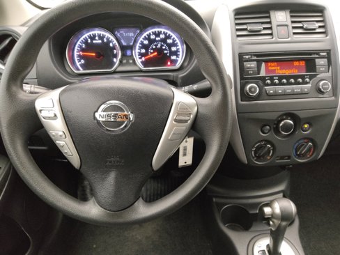 Used 2015 Nissan Versa SV image 22
