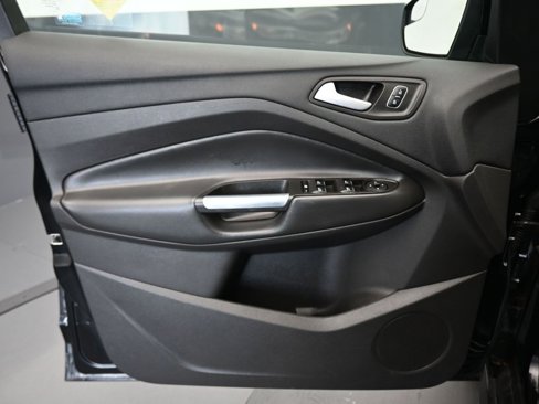 Used 2017 Ford C-MAX SE image 9