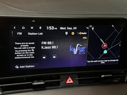 Used 2023 Kia Sportage EX w/ EX Premium Package image 17
