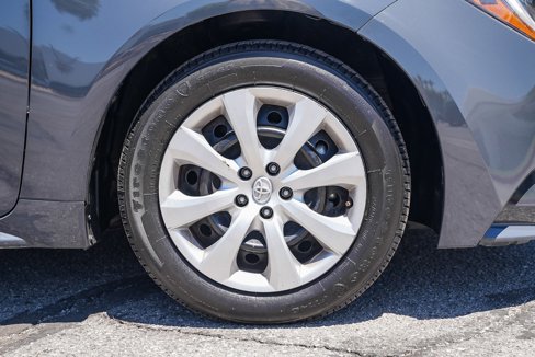 Used 2023 Toyota Corolla LE image 12