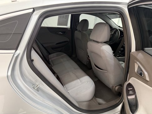 Used 2021 Chevrolet Malibu LT image 14