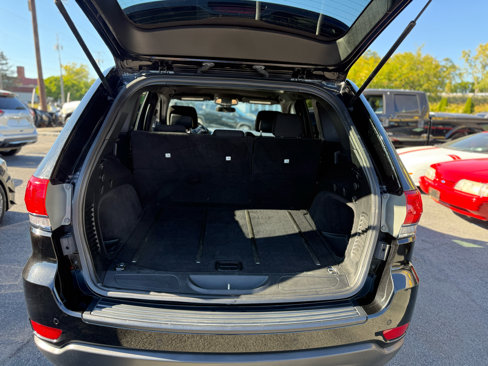 Used 2018 Jeep Grand Cherokee Laredo image 14