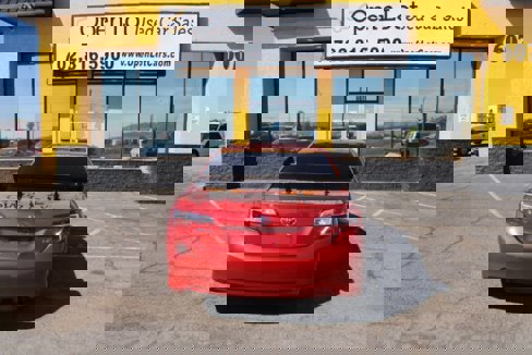 Used 2014 Toyota Camry LE image 6