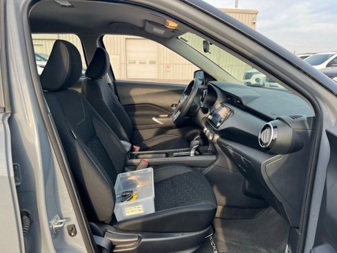 Used 2023 Nissan Kicks SV image 12