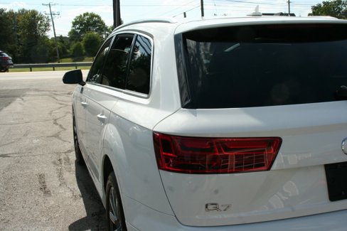 Used 2018 Audi Q7 3.0T Prestige w/ Prestige Package image 32