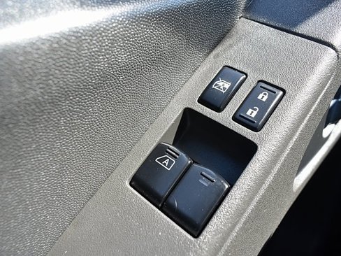 Used 2021 Nissan Frontier S image 38