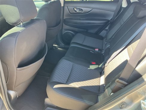 Used 2018 Nissan Rogue SV w/ Premium Package image 27