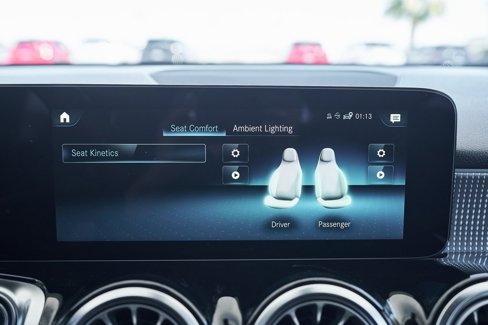 Used 2022 Mercedes-Benz GLB 250 4MATIC w/ Premium Package Lite image 54