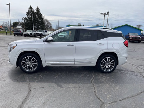 Used 2023 GMC Terrain Denali image 10
