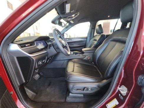 Certified 2024 Jeep Grand Cherokee Limited image 27