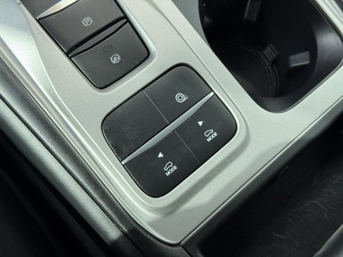 Used 2022 Ford Explorer XLT image 25