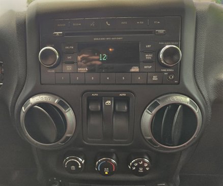 Used 2017 Jeep Wrangler Sport image 26