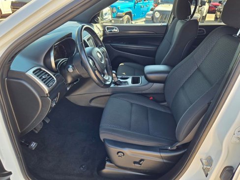 Certified 2021 Jeep Grand Cherokee Laredo image 20