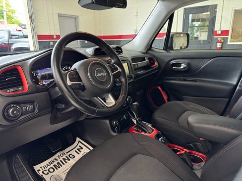 Used 2017 Jeep Renegade Trailhawk image 22