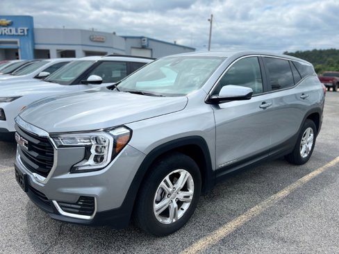 Used 2024 GMC Terrain SLE image 6