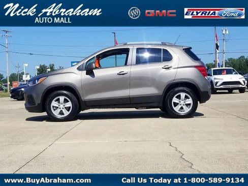 Certified 2022 Chevrolet Trax LT w/ LT Convenience Package image 1