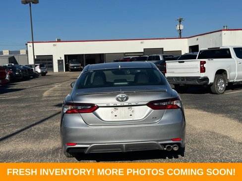 Used 2024 Toyota Camry SE image 5